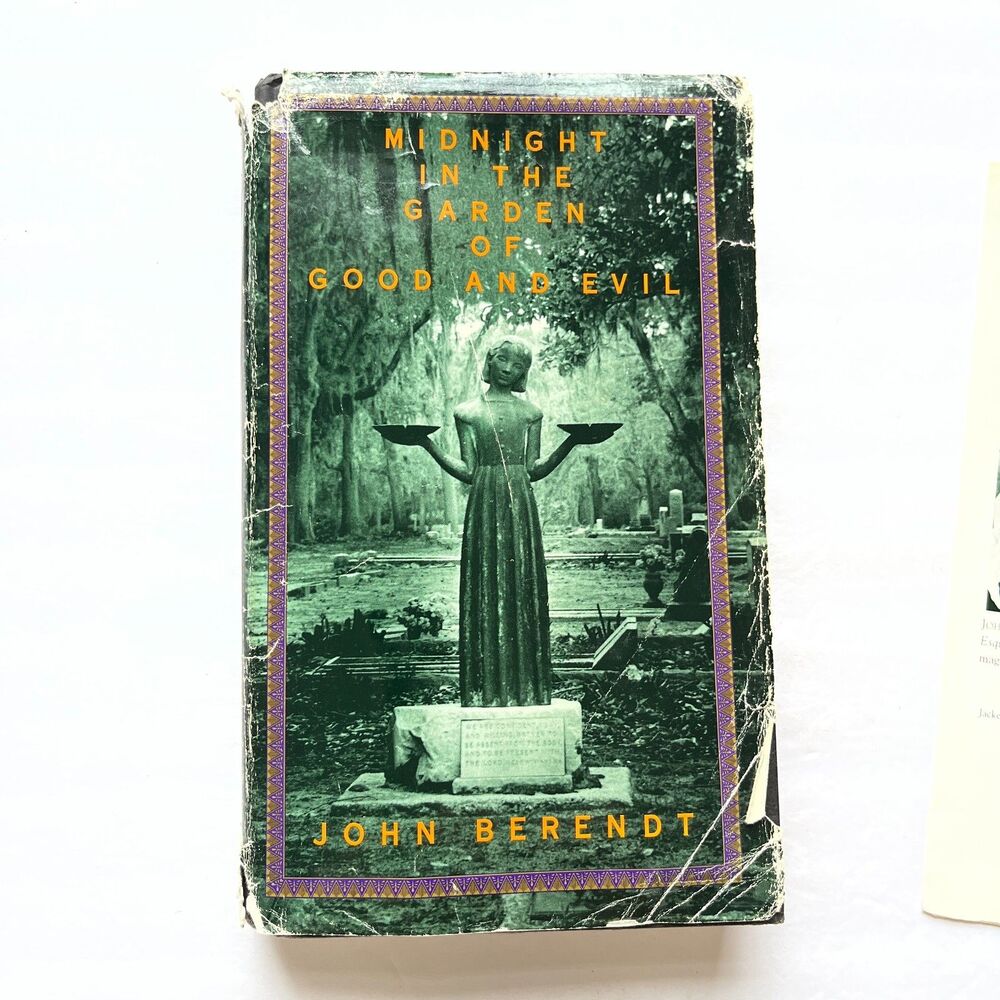 Midnight in the Garden of Good and Evil by John Berendt Hardcover w/ Dust Jacket